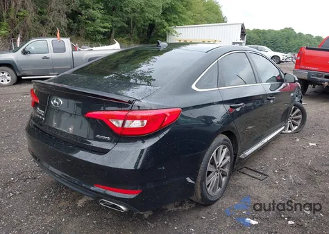 2015 Hyundai Sonata Sport z USA, uszkodzony, nr VIN 5NPE34AF4FH109273